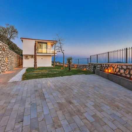 Villa Luxury Sea View W Pool Near In Kalkan