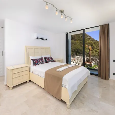 Luxury Sea View W Pool Near In Villa Kalkan