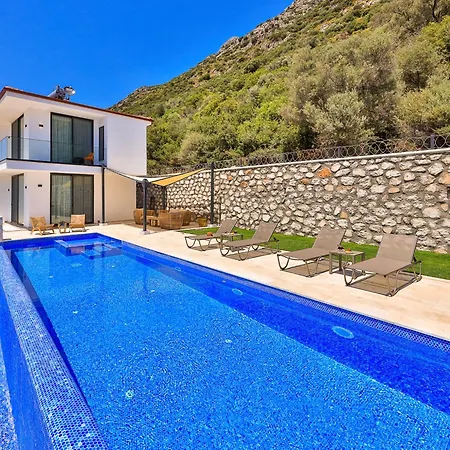 Luxury Sea View W Pool Near In